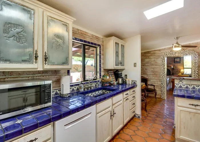 Holiday home Eclectic 2 Mi To Saguaro National Park