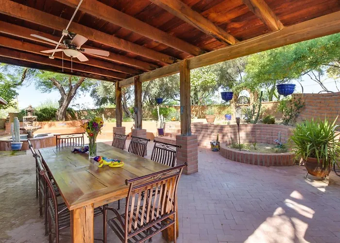Eclectic 2 Mi To Saguaro National Park Holiday home Tucson