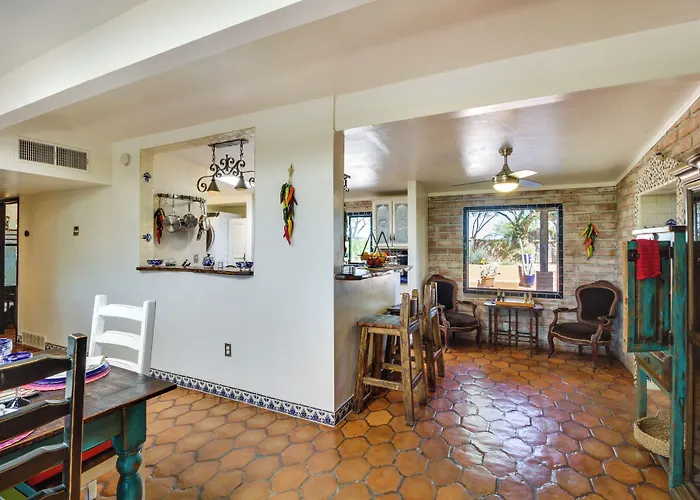 Holiday home Eclectic 2 Mi To Saguaro National Park *